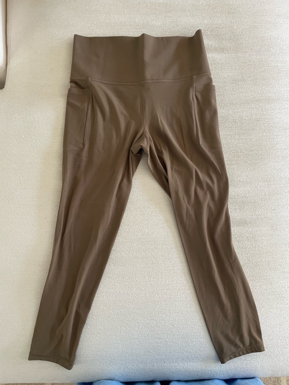 Athleta Salutation Stash Camel Brown 7/8 Leggings